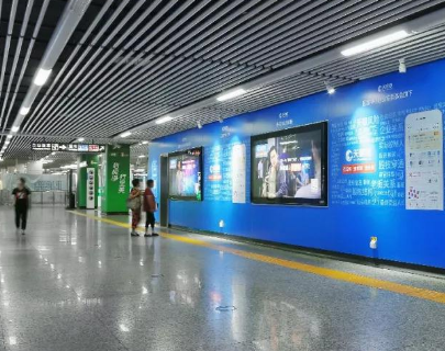 地鐵站不同區(qū)域?qū)κ覂?nèi)全彩led顯示屏要求有哪些？